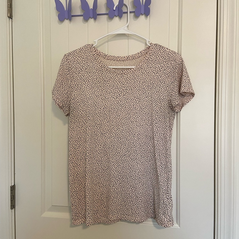 GAP women’s spotted round neck tshirt —‎ small